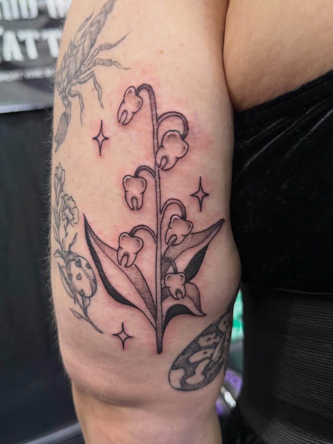 Tattoo by @aegang.inks β black_and_grey, illustrative