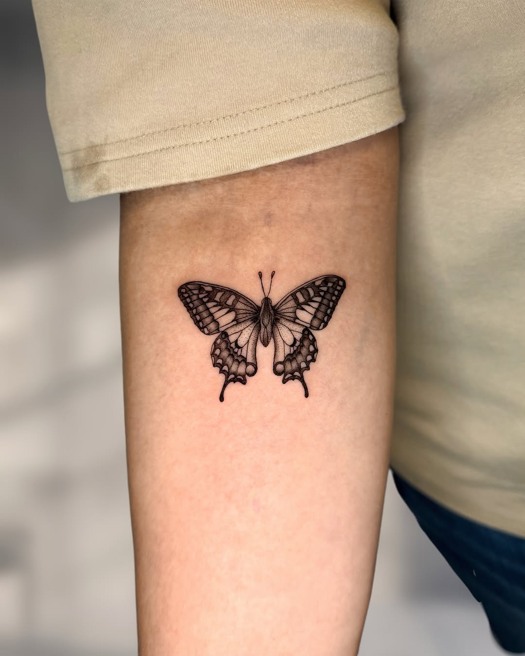 Tattoo by @ingridrojas_tattoo — fine_line, black_and_grey