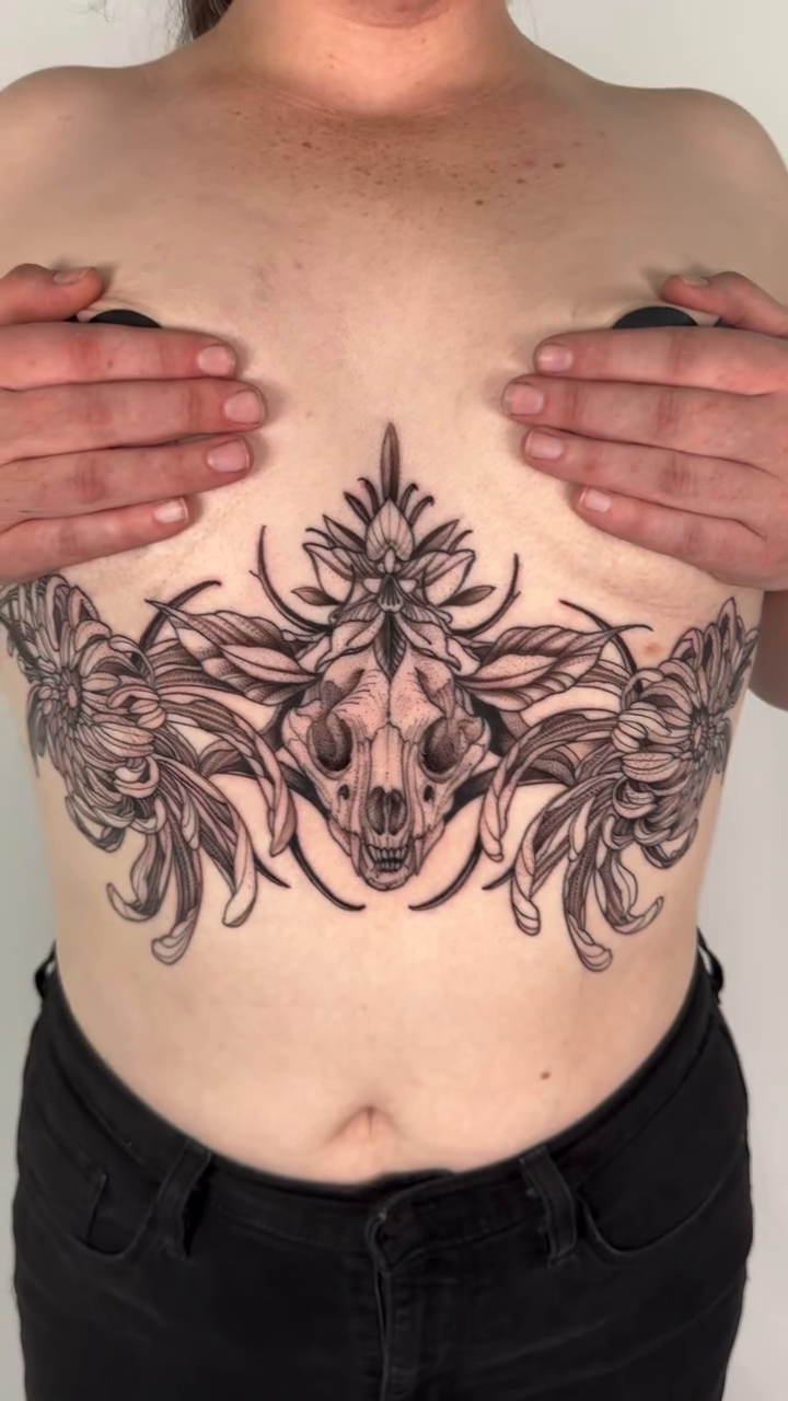 Tattoo by @hiralupe_tattoo — blackwork, illustrative