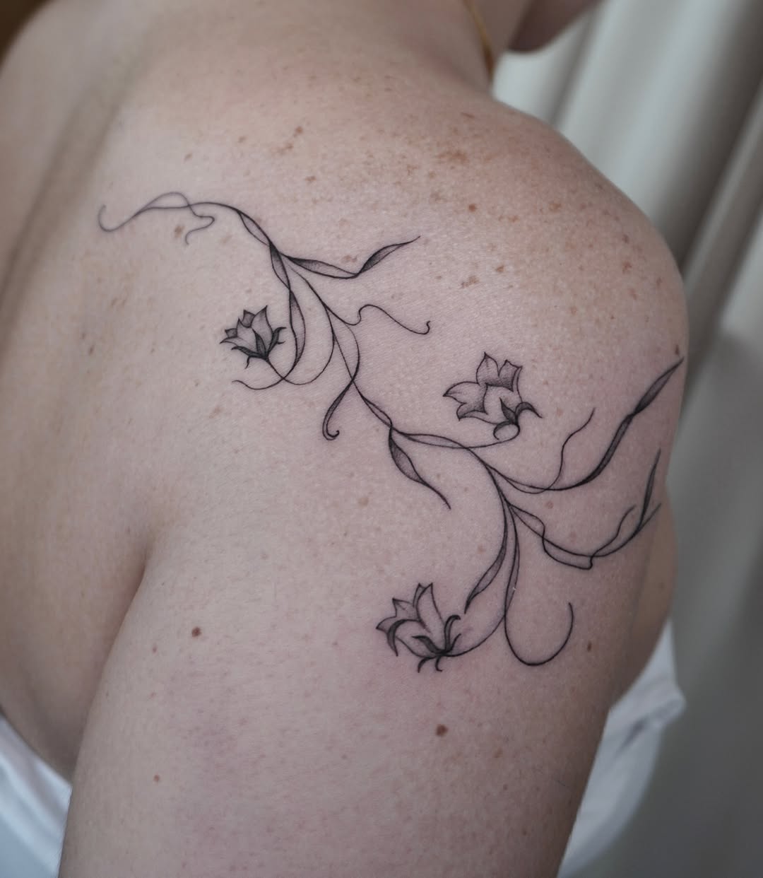 Tattoo by @ayalas._.ink — fine_line, illustrative