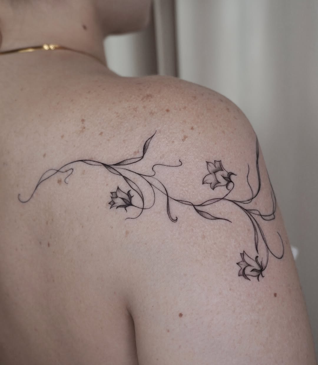 Tattoo by @ayalas._.ink — fine_line, illustrative