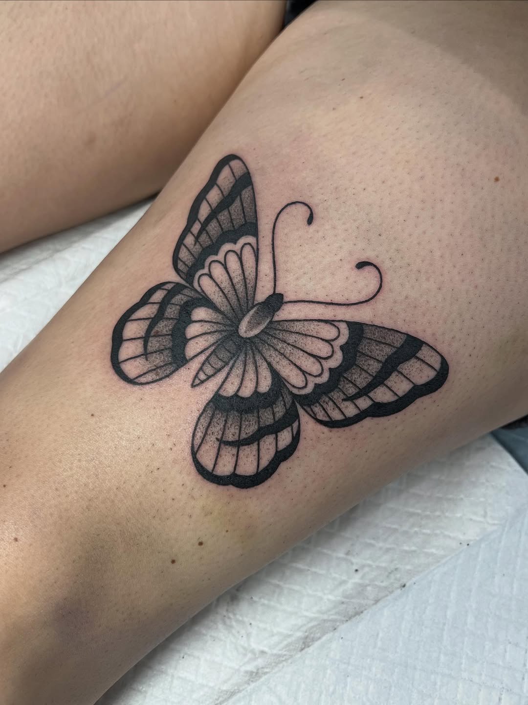 Tattoo by @alyssadragetattoo — black_and_grey, illustrative
