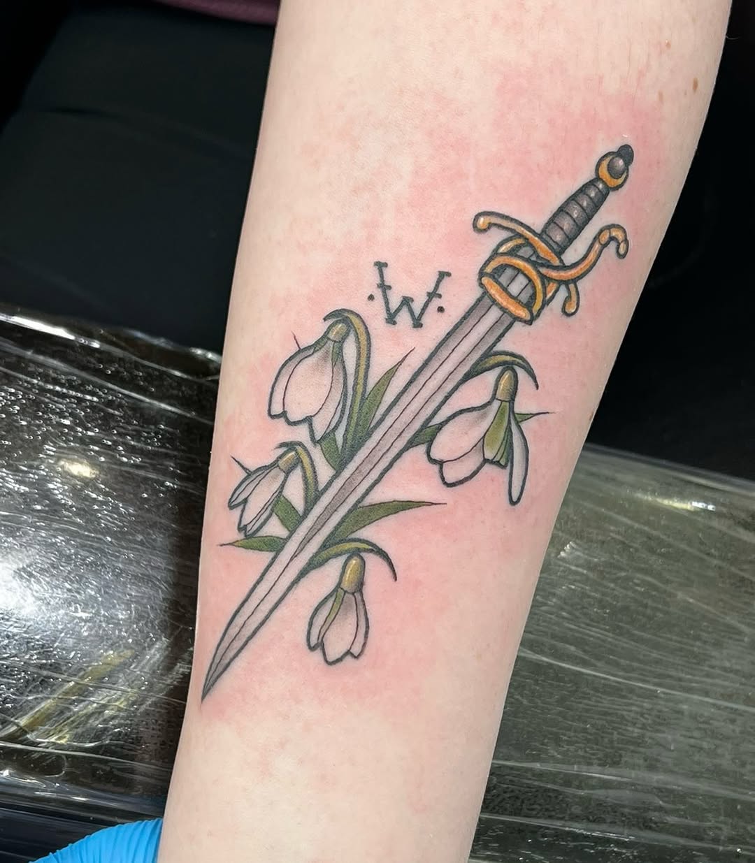 Tattoo by @oliviasuzannetattoos โ american_traditional