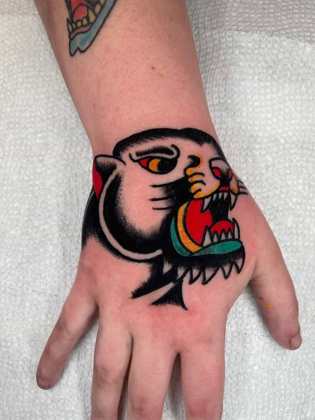 Tattoo by @tatsbydonlee — american_traditional