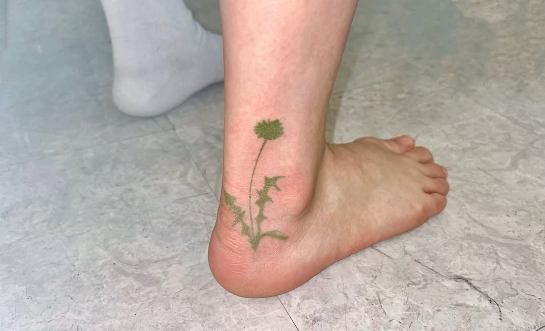 Tattoo by @grnplumr — minimalist