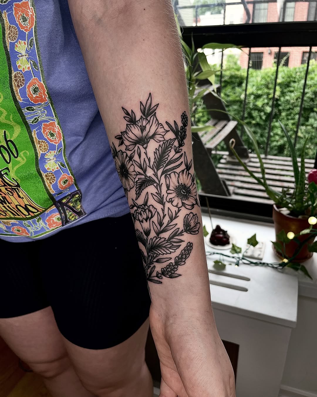 Tattoo by @yulia.vita.tattoo — fine_line, black_and_grey