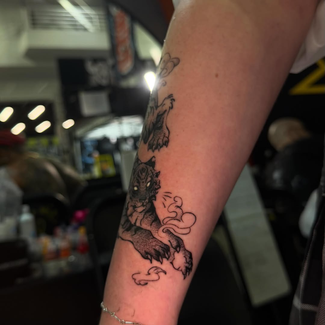Tattoo by @prncjordnink — black_and_grey