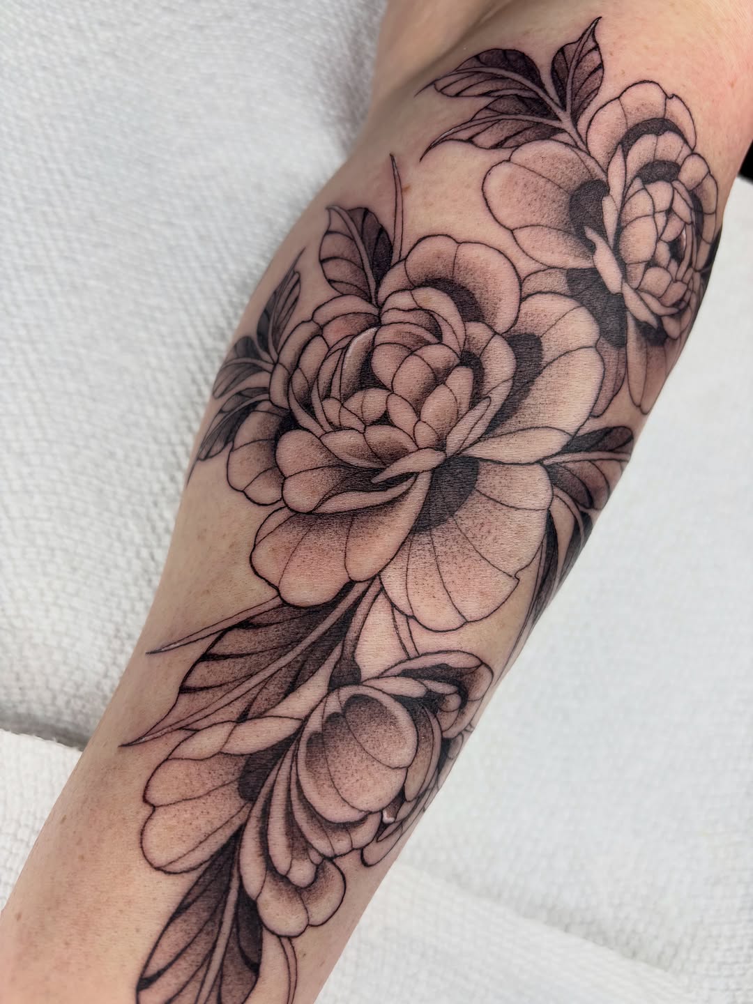 Tattoo by @valeriemourningstar — black_and_grey, fine_line