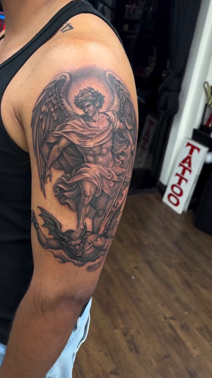 Tattoo by @rubenruiz_tattoos — black_and_grey, realism