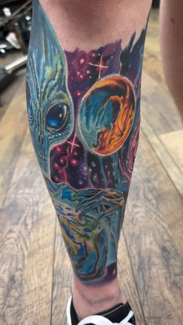 Tattoo by @tat2edsoda — illustrative, realism