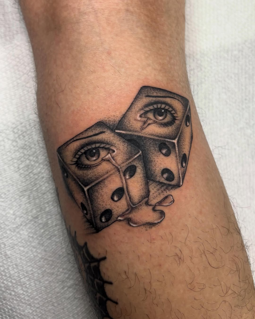 Tattoo by @marihposa — black_and_grey