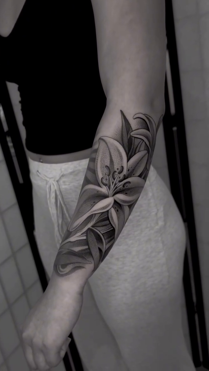 Tattoo by @phil_da_silva_ — black_and_grey, realism