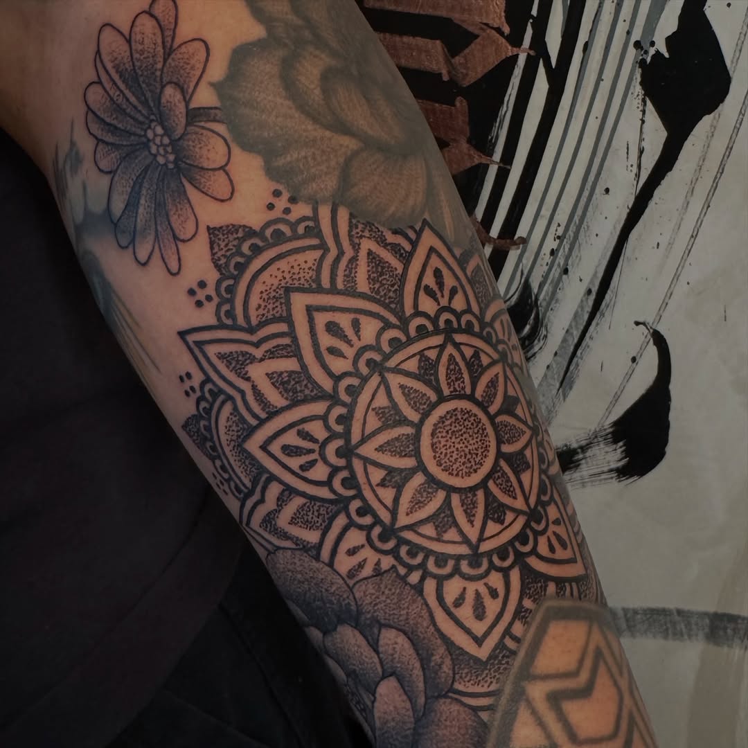 Tattoo by @chozentattoo — dotwork, ornamental