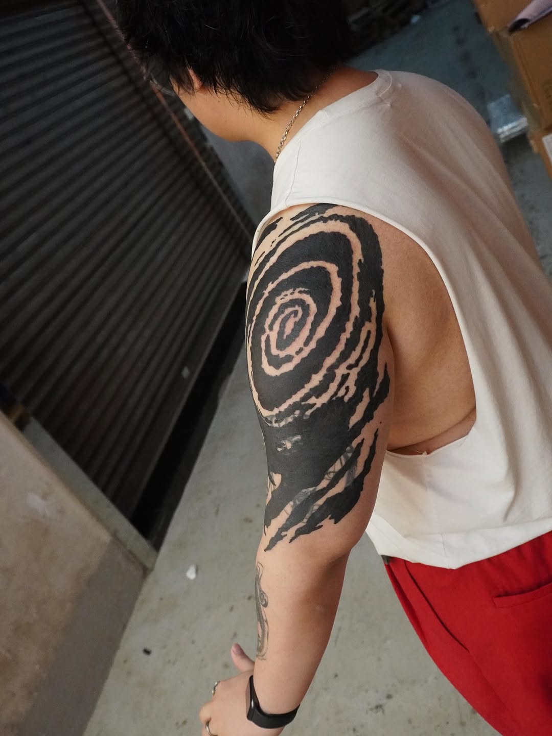 Tattoo by @mung_tattoo — blackwork
