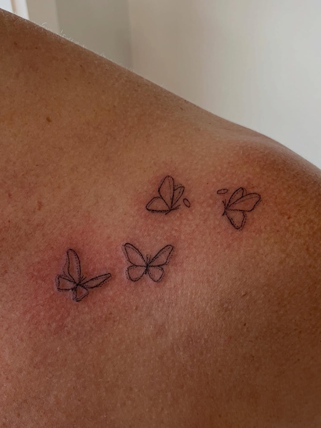 Tattoo by @titsfortatt — fine_line