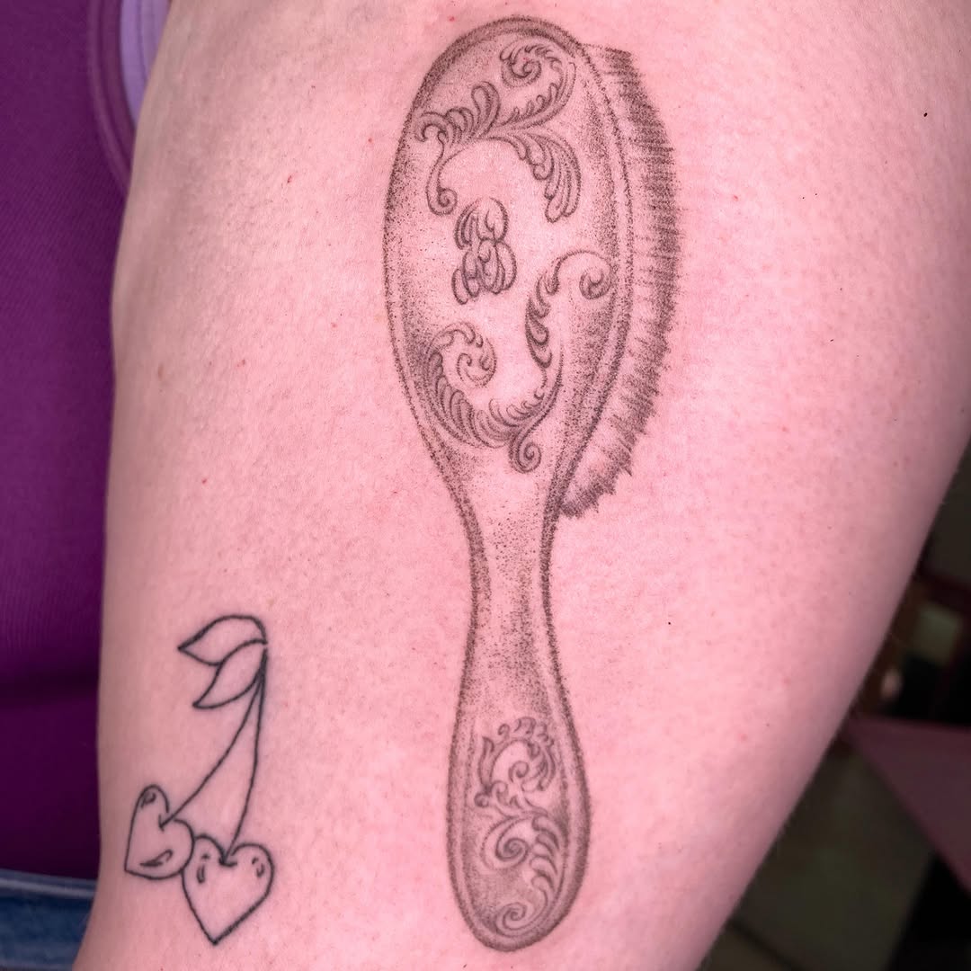 Tattoo by @supercutetattoo — fine_line, dotwork