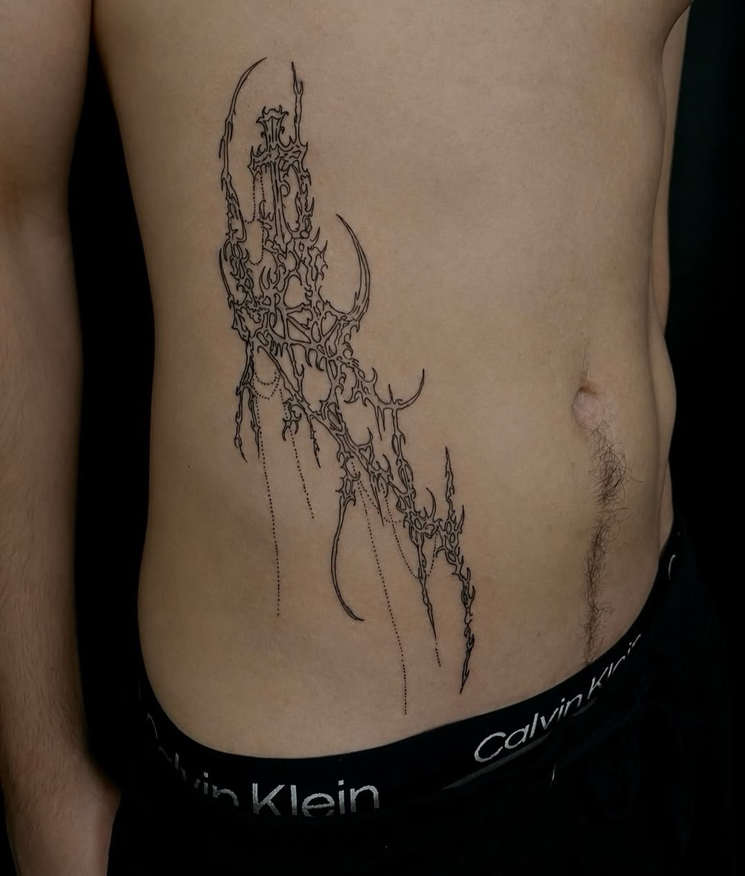 Tattoo by @dysembodiment — blackwork