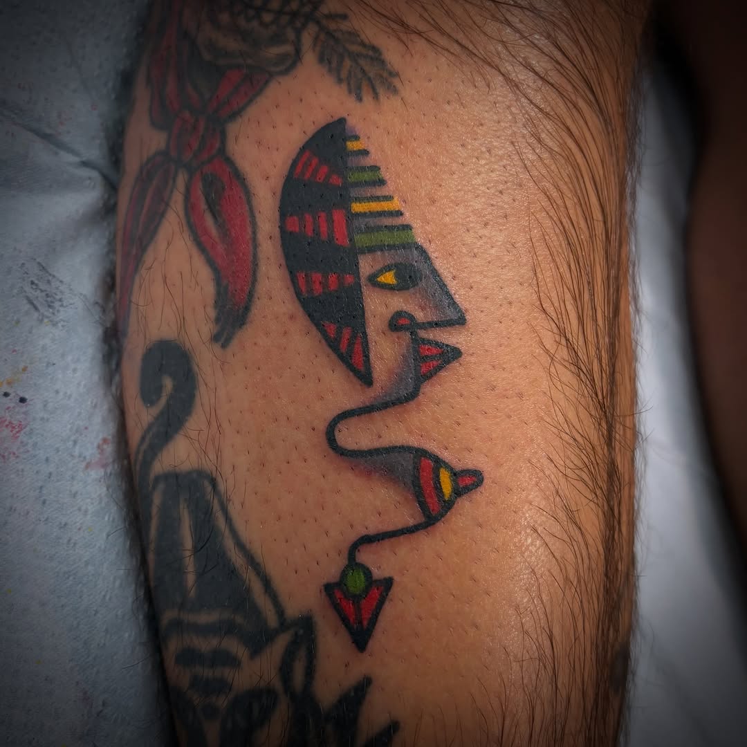 Tattoo by @deyatattoo — illustrative, geometric