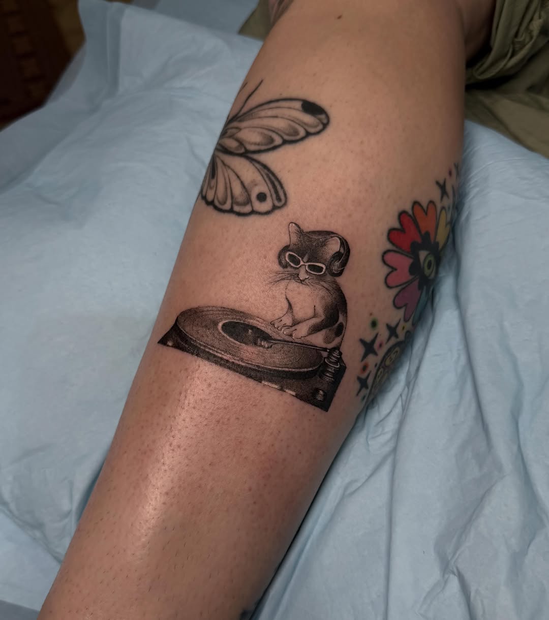 Tattoo by @oneheavytatty — black_and_grey
