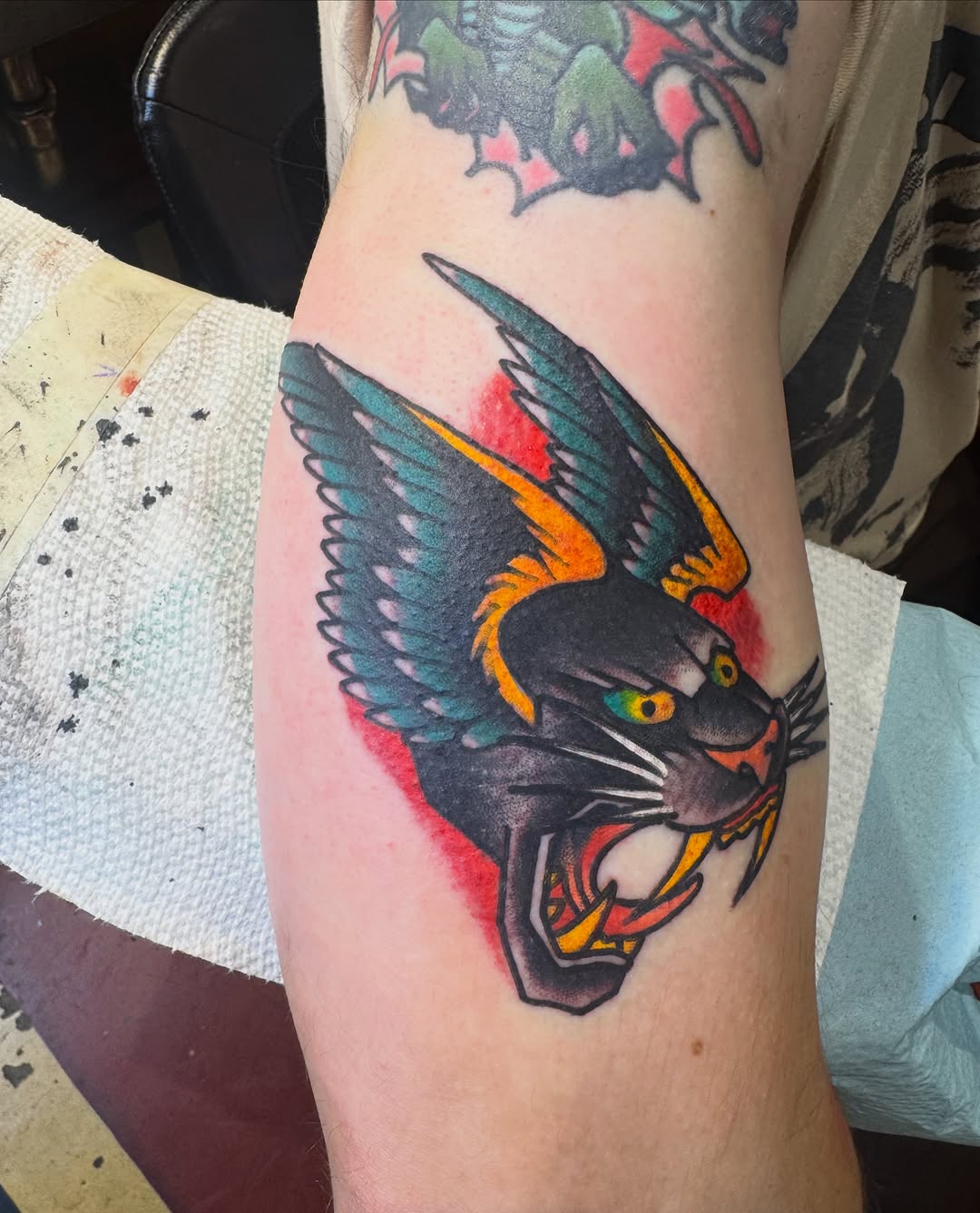 Tattoo by @cesar863 โ american_traditional