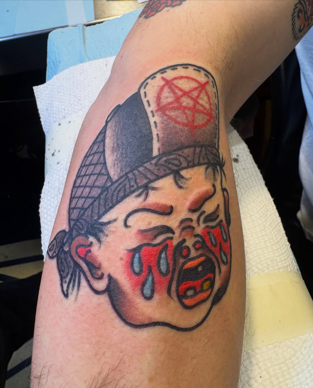 Tattoo by @cesar863 โ american_traditional
