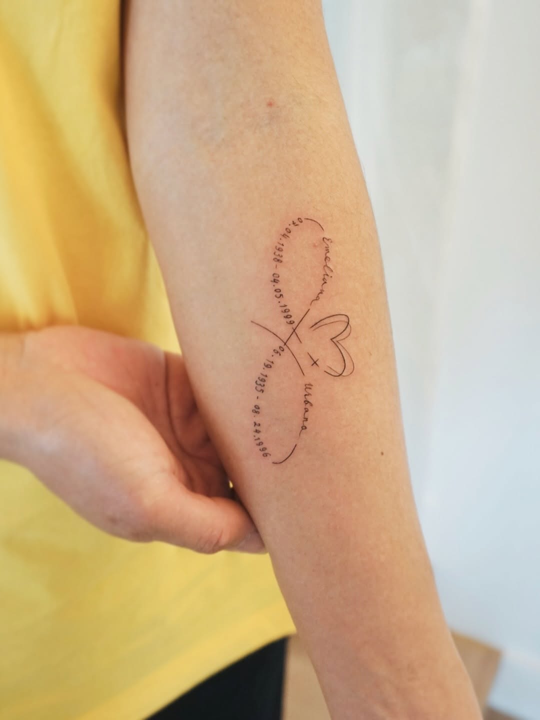 Tattoo by @yuri_tattooer — fine_line, lettering_script