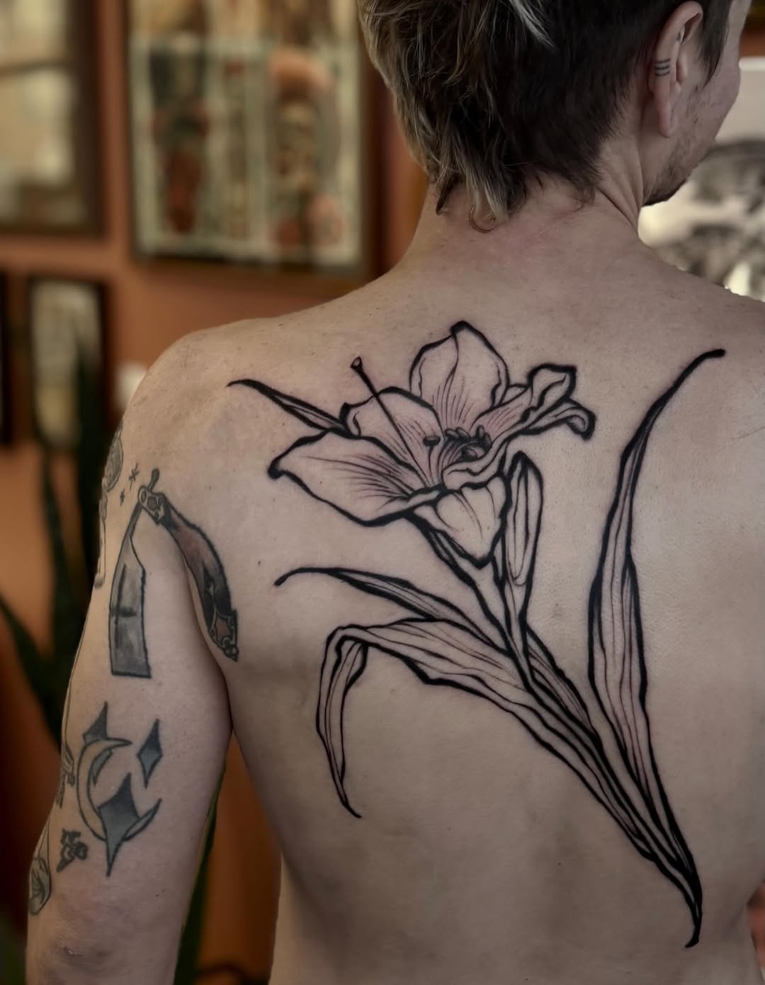 Tattoo by @quagswag β black_and_grey, fine_line