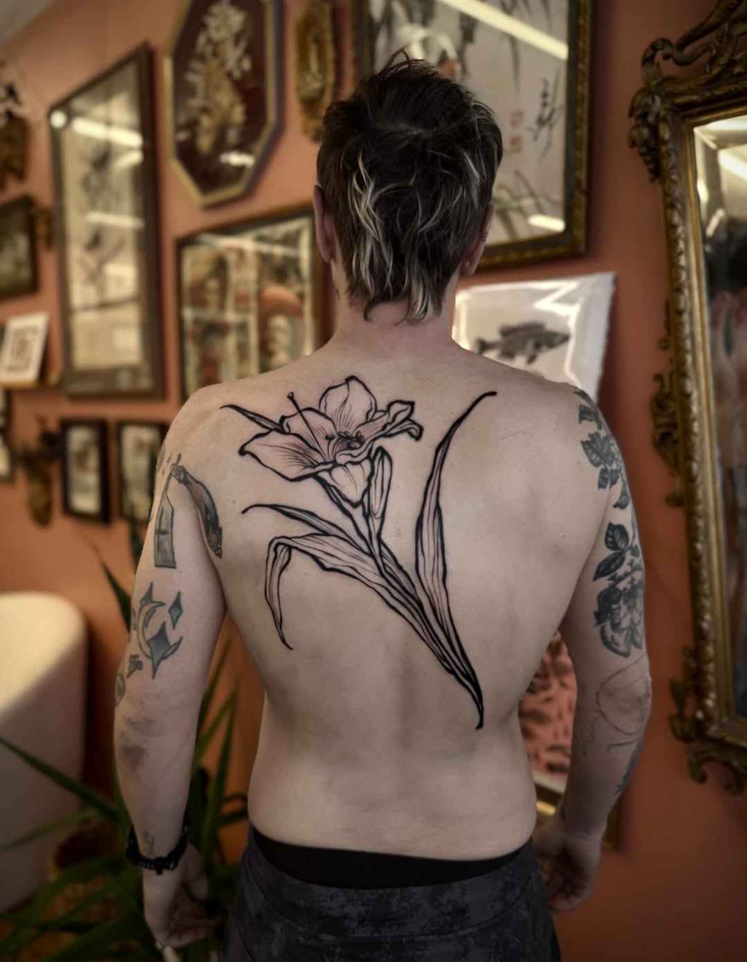 Tattoo by @quagswag β black_and_grey, fine_line