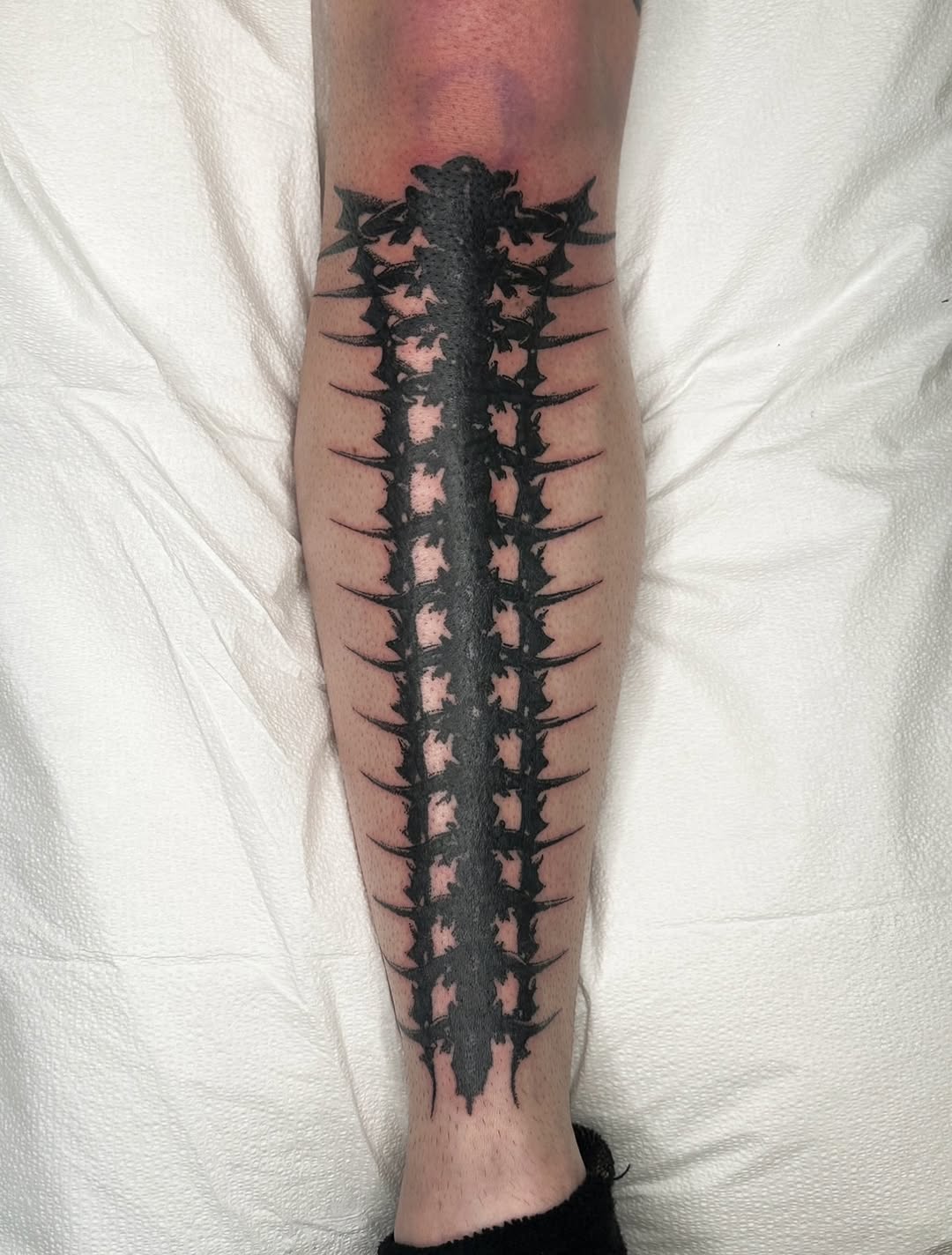 Tattoo by @macbeth_art — blackwork