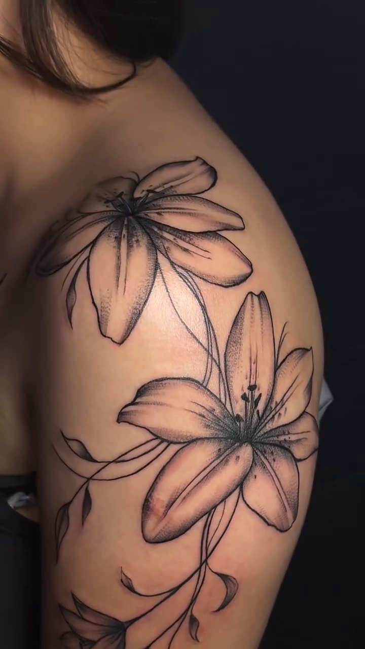 Tattoo by @nini_inkz — fine_line