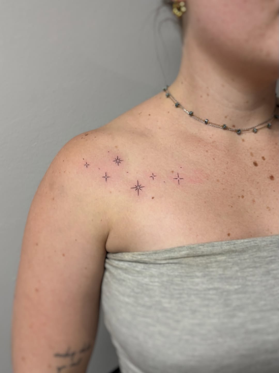 Tattoo by @artbyaimeedaniels — fine_line, minimalist