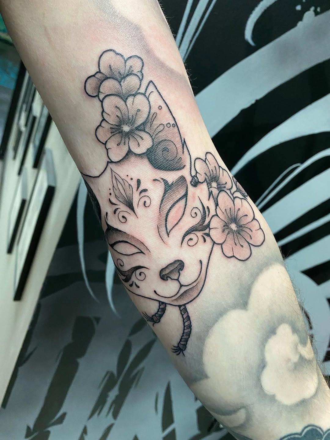 Tattoo by @stabby_savvy — black_and_grey