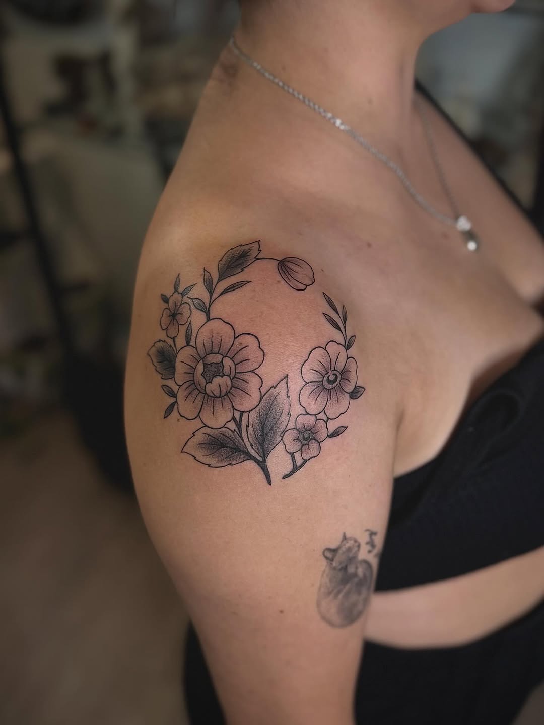 Tattoo by @astrearomerotattoos β fine_line, black_and_grey