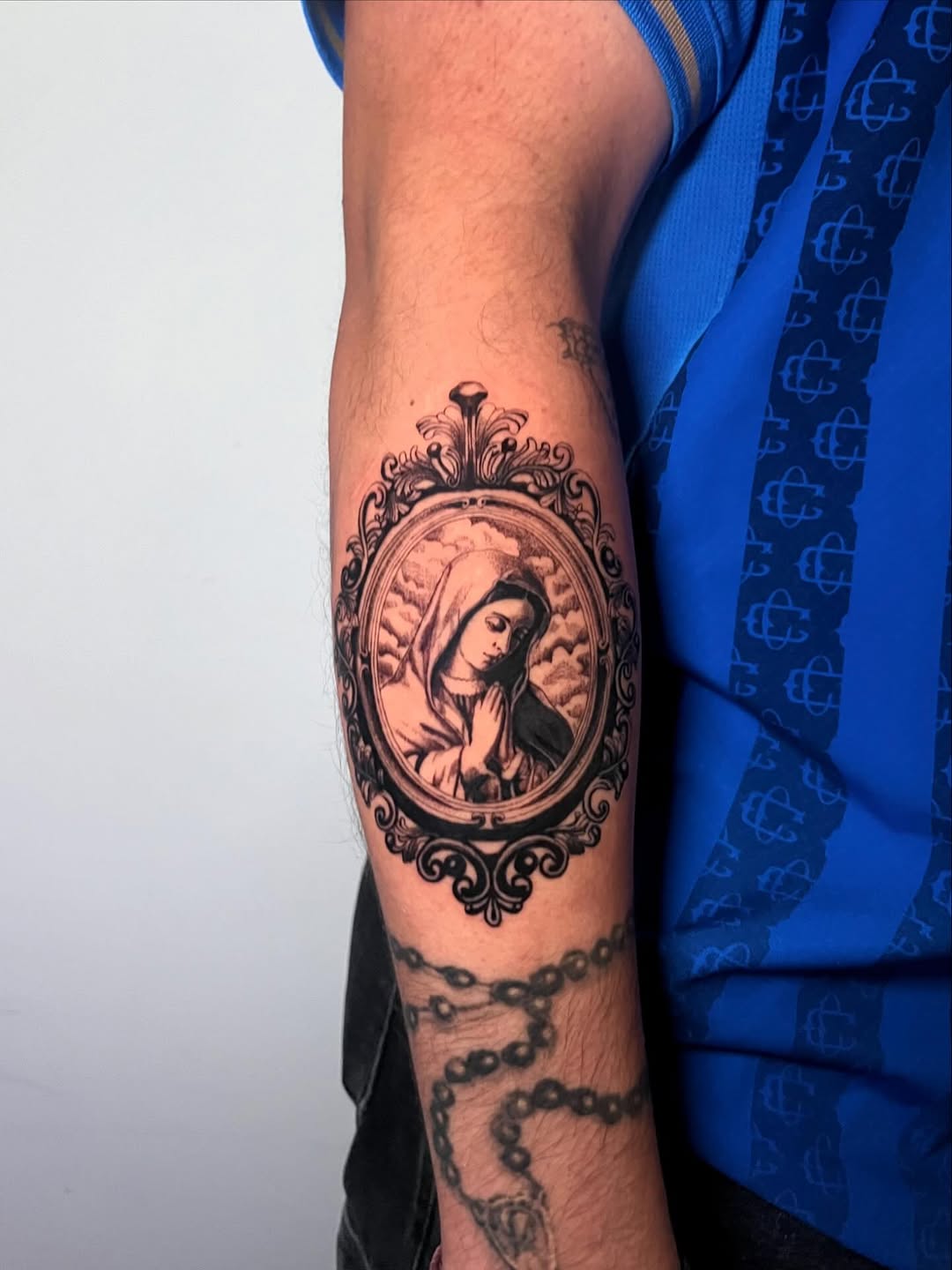 Tattoo by @jiinkytattoos — black_and_grey, realism