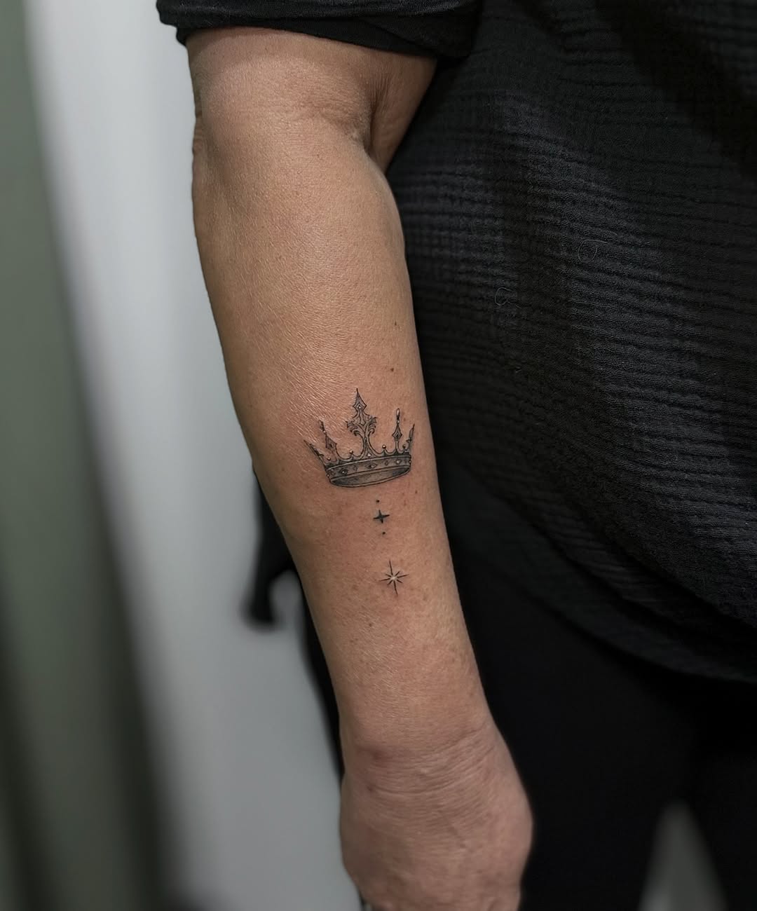 Tattoo by @mugshot.ink — fine_line, minimalist