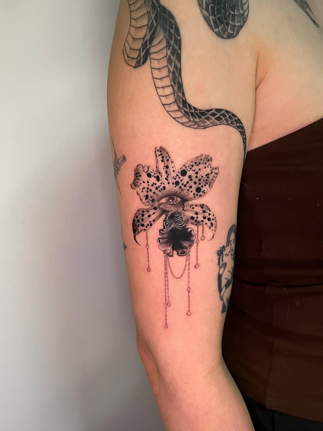 Tattoo by @sayhello.ink โ black_and_grey, dotwork