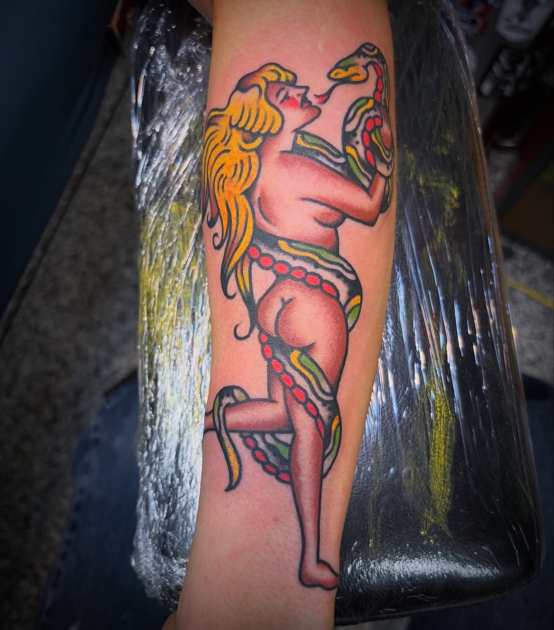 Tattoo by @deyatattoo — american_traditional, illustrative