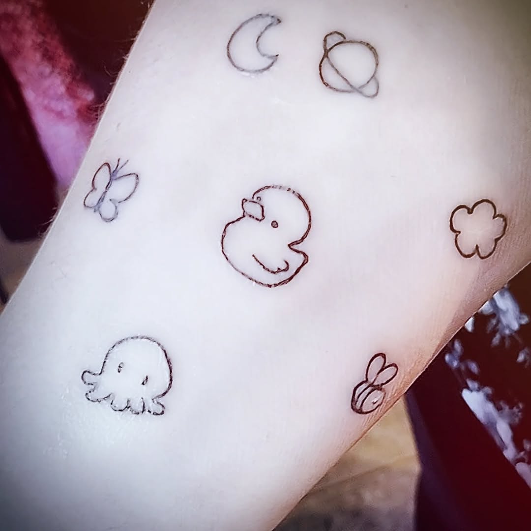 Tattoo by @sarah.pi.tattoo — fine_line, minimalist