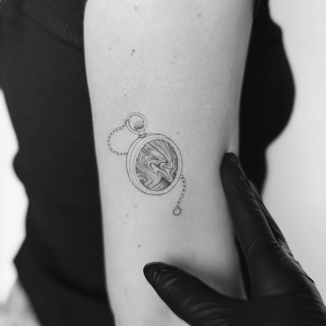Tattoo by @wildhoneyartistry — fine_line