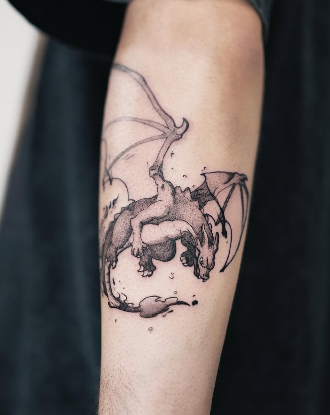 Tattoo by @6cm.tattoo — black_and_grey, illustrative