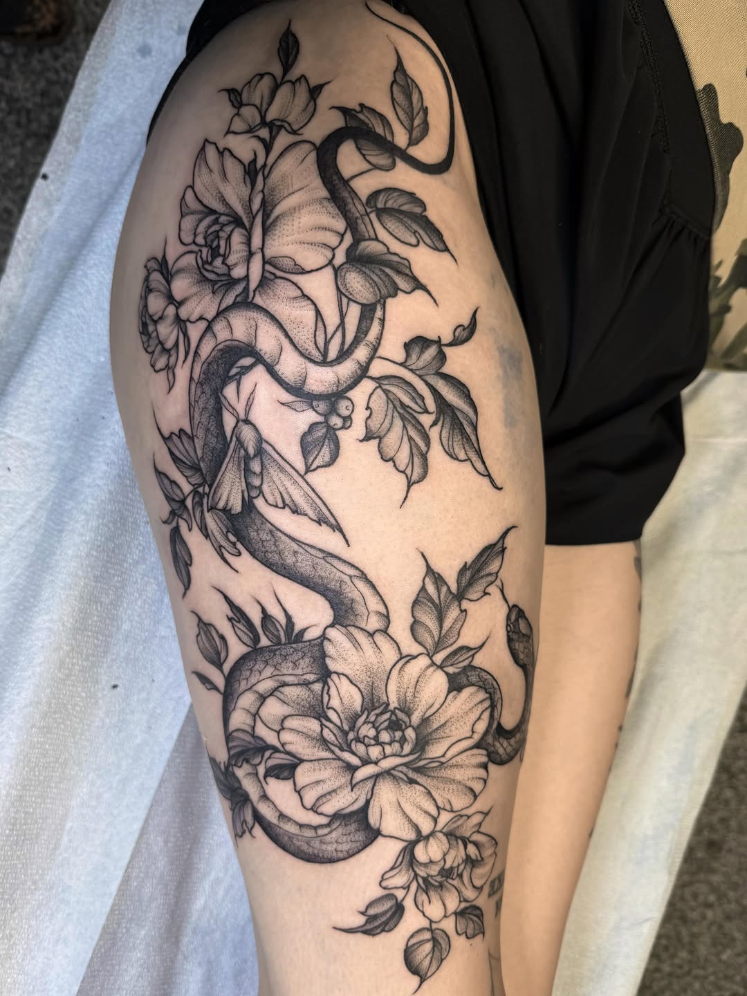 Tattoo by @ayanahtattoos — black_and_grey, illustrative