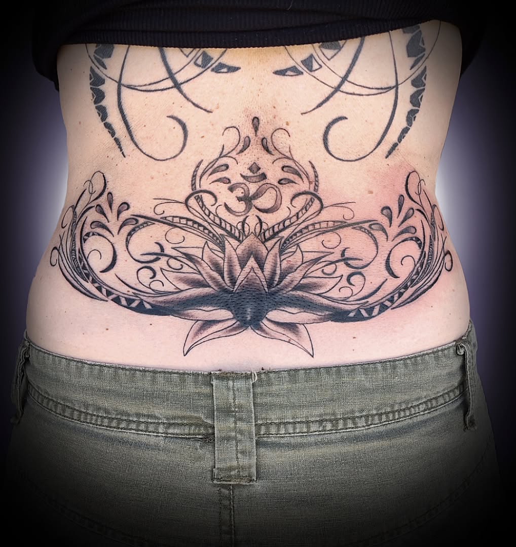 Tattoo by @julies.tattoos — black_and_grey, ornamental