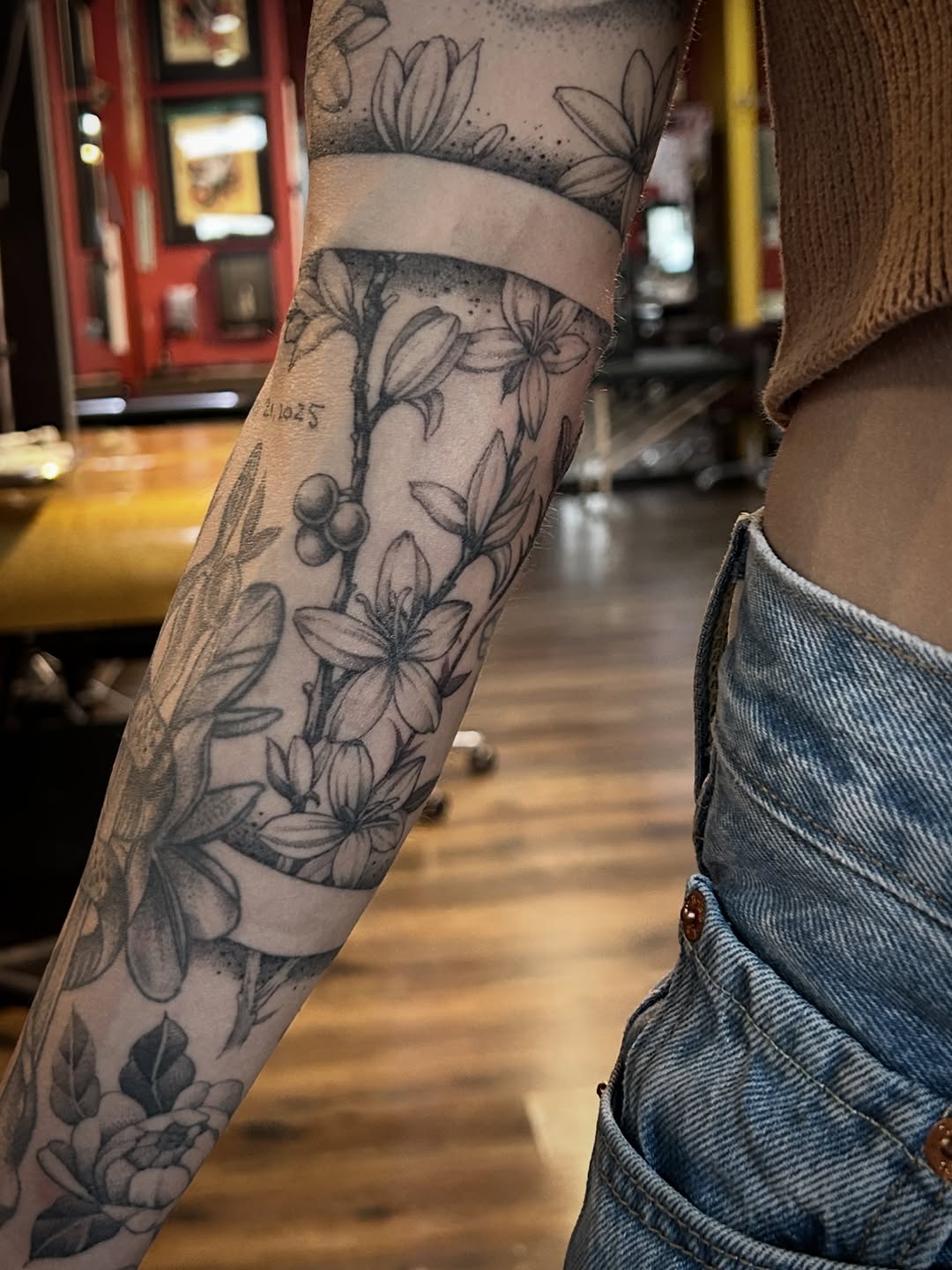 Tattoo by @takomanink — black_and_grey