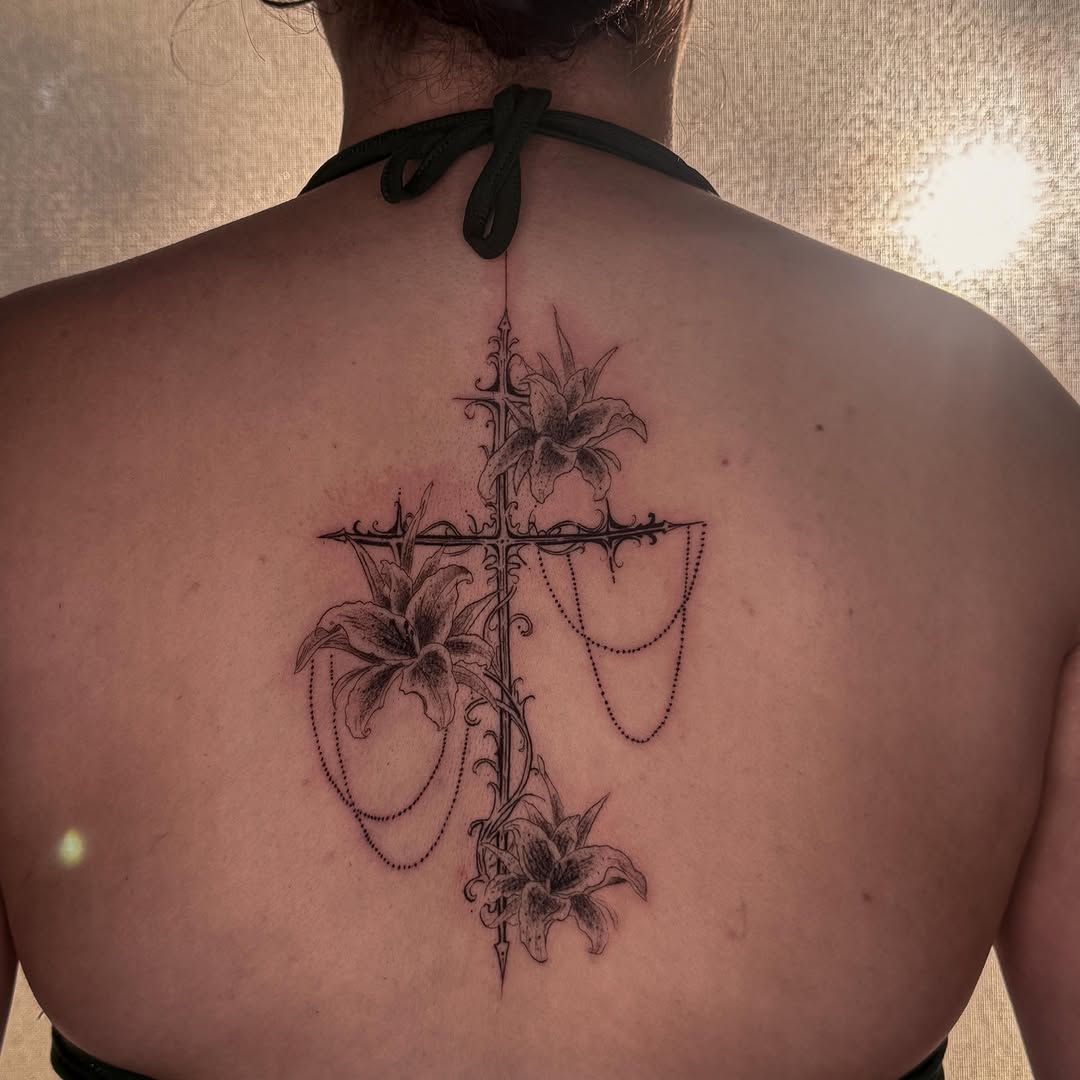 Tattoo by @raeinkz — black_and_grey, illustrative