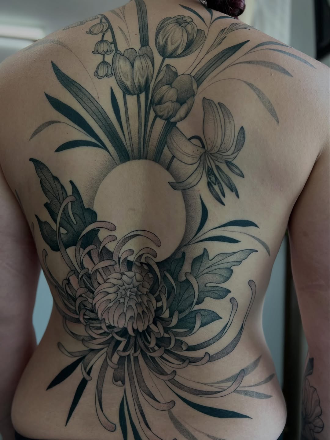 Tattoo by @avreysimone — black_and_grey, dotwork