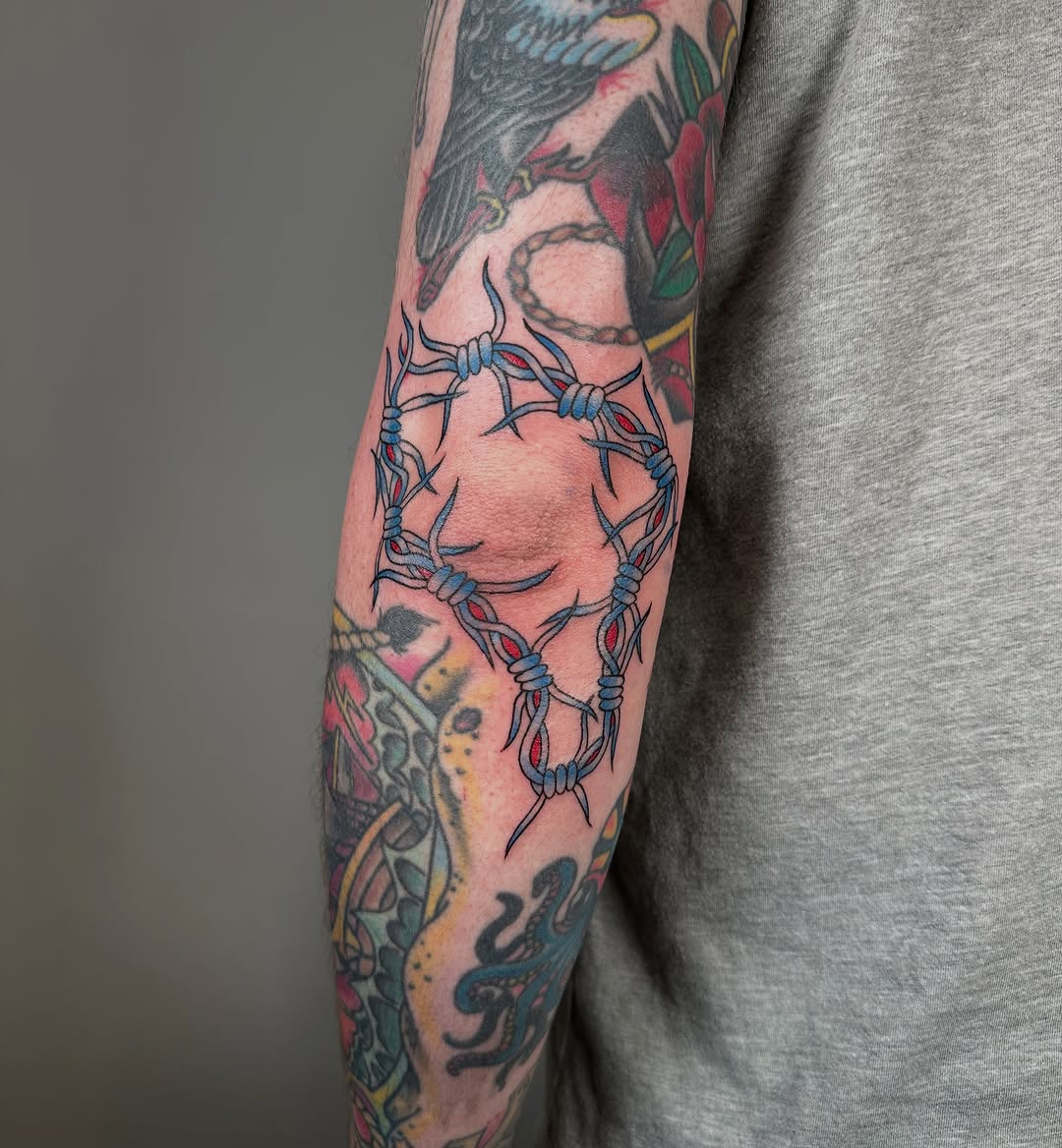 Tattoo by @sechisaiasz — american_traditional, illustrative