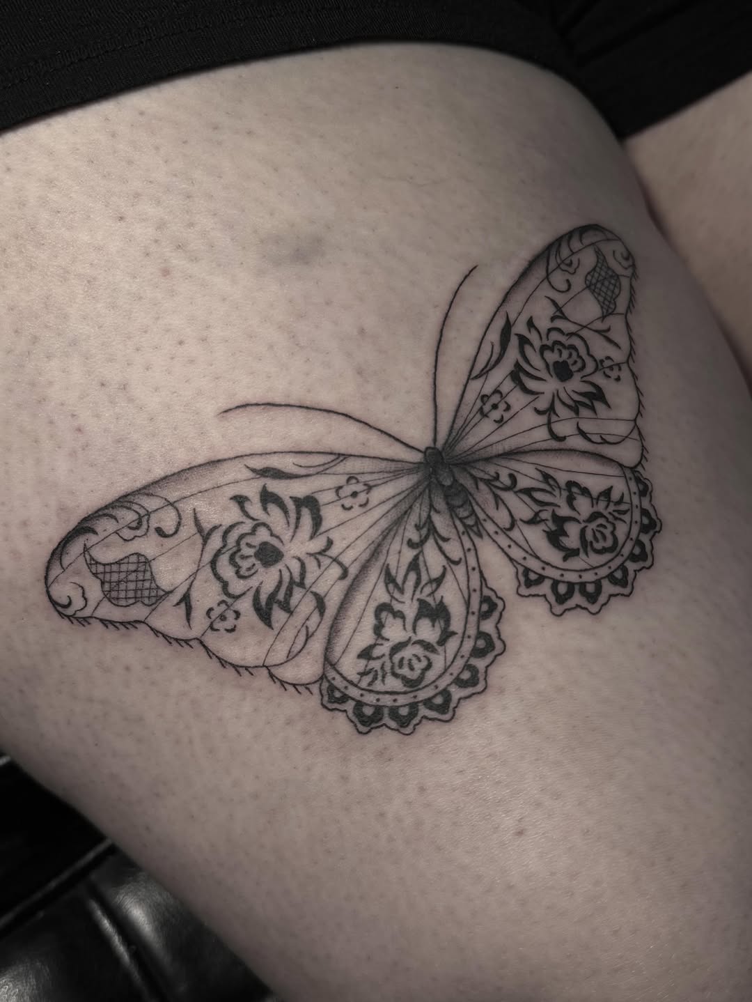 Tattoo by @a.michellearts — fine_line, illustrative