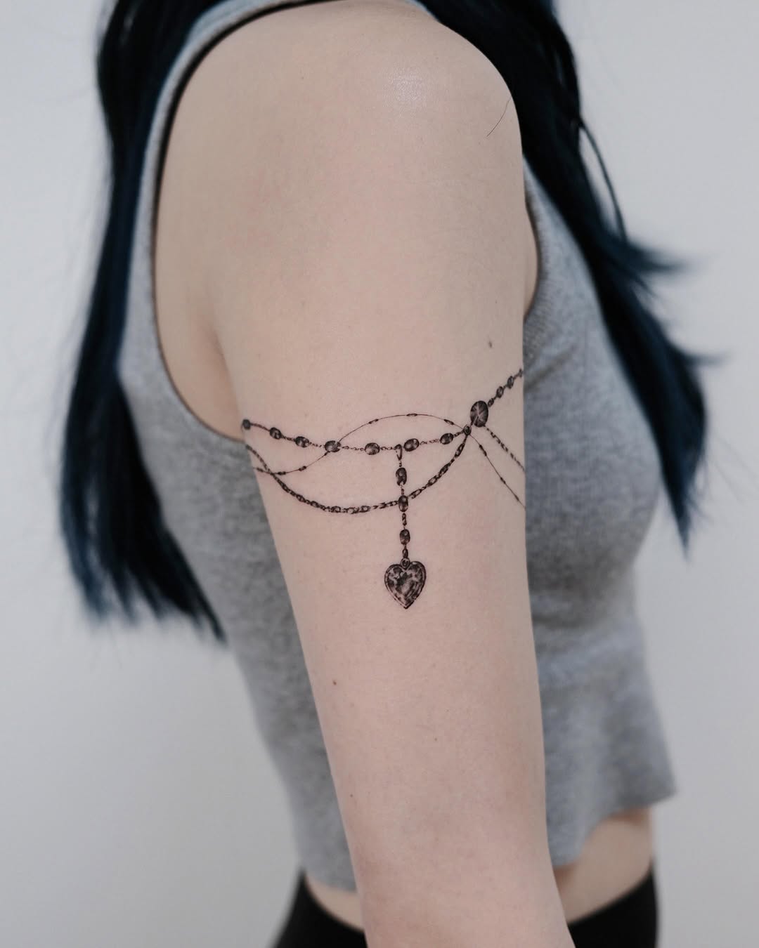 Tattoo by @aebak.tt — fine_line, ornamental