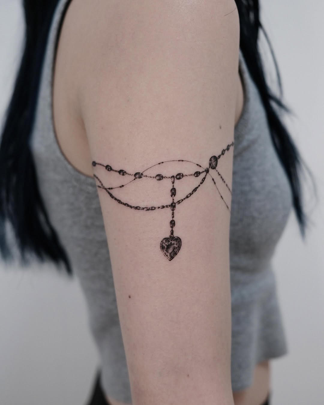 Tattoo by @aebak.tt — fine_line, ornamental