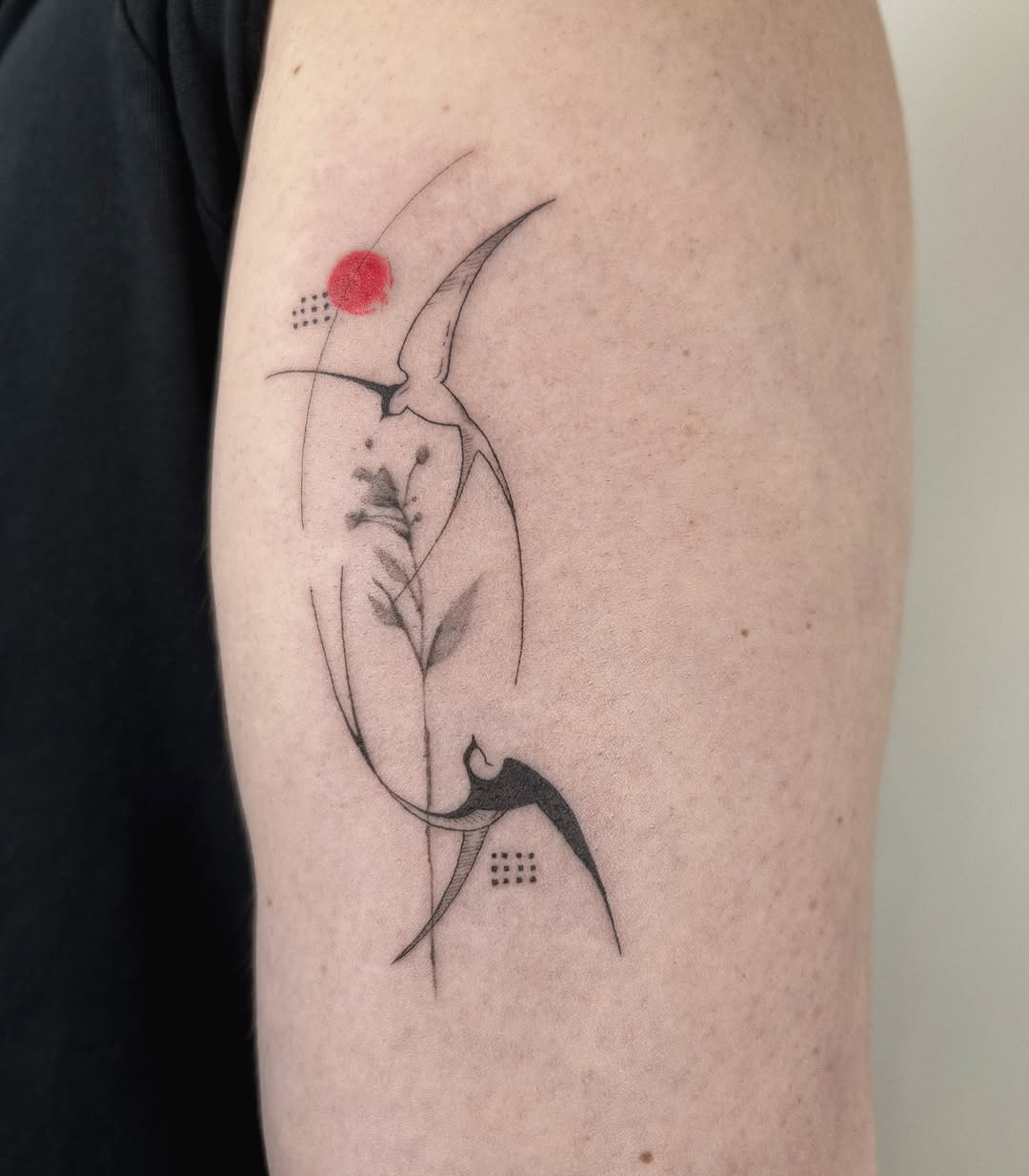 Tattoo by @hellymarch_tattoo โ fine_line